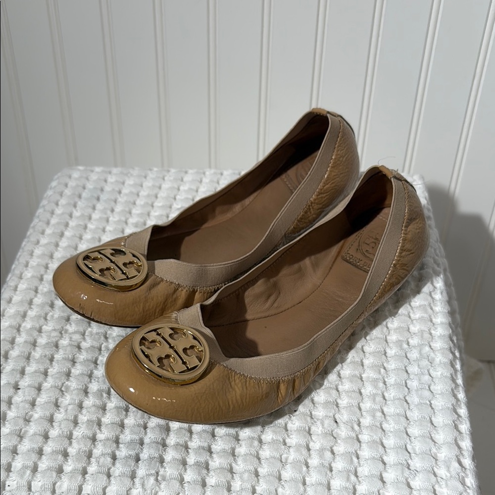 Tory Burch Tan Leather Reva Ballet Flats with Gold Logo